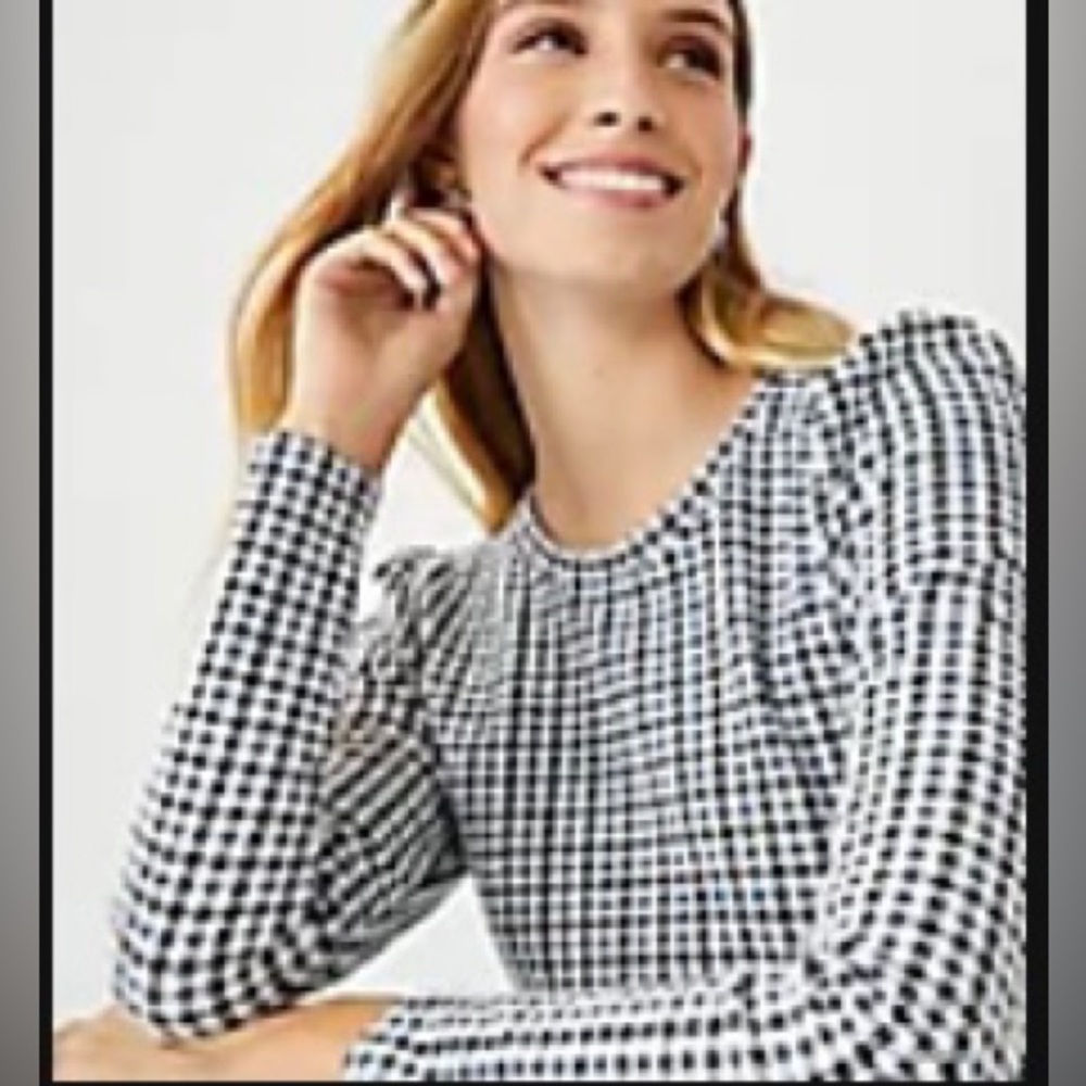 Ann Taylor gingham houndstooth, puff sleeve Top